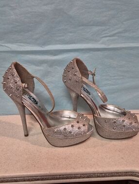 Rue21 Rose Gold Glitter Spike Platform Heels
